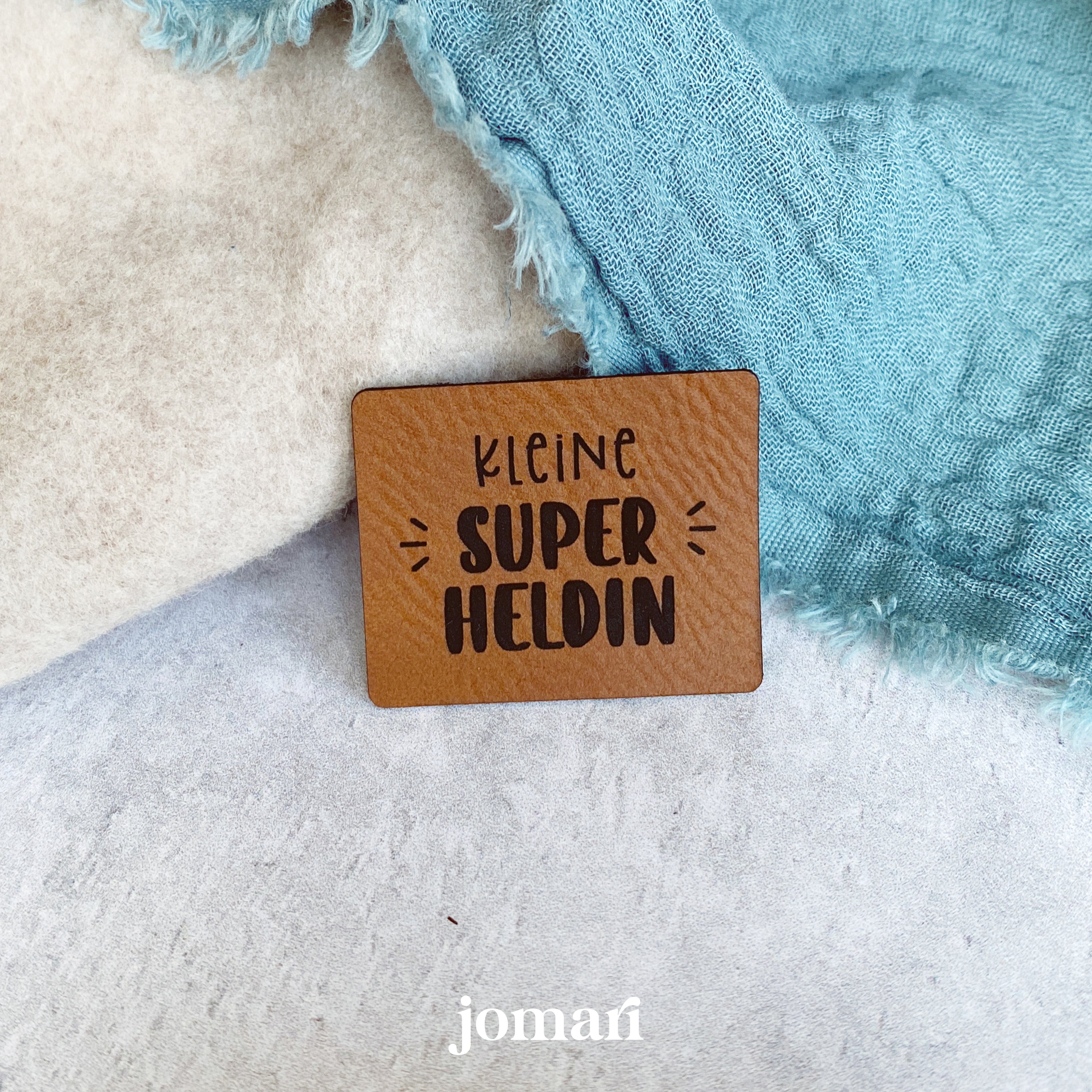 Kunstlederlabel - Kleine Superheldin