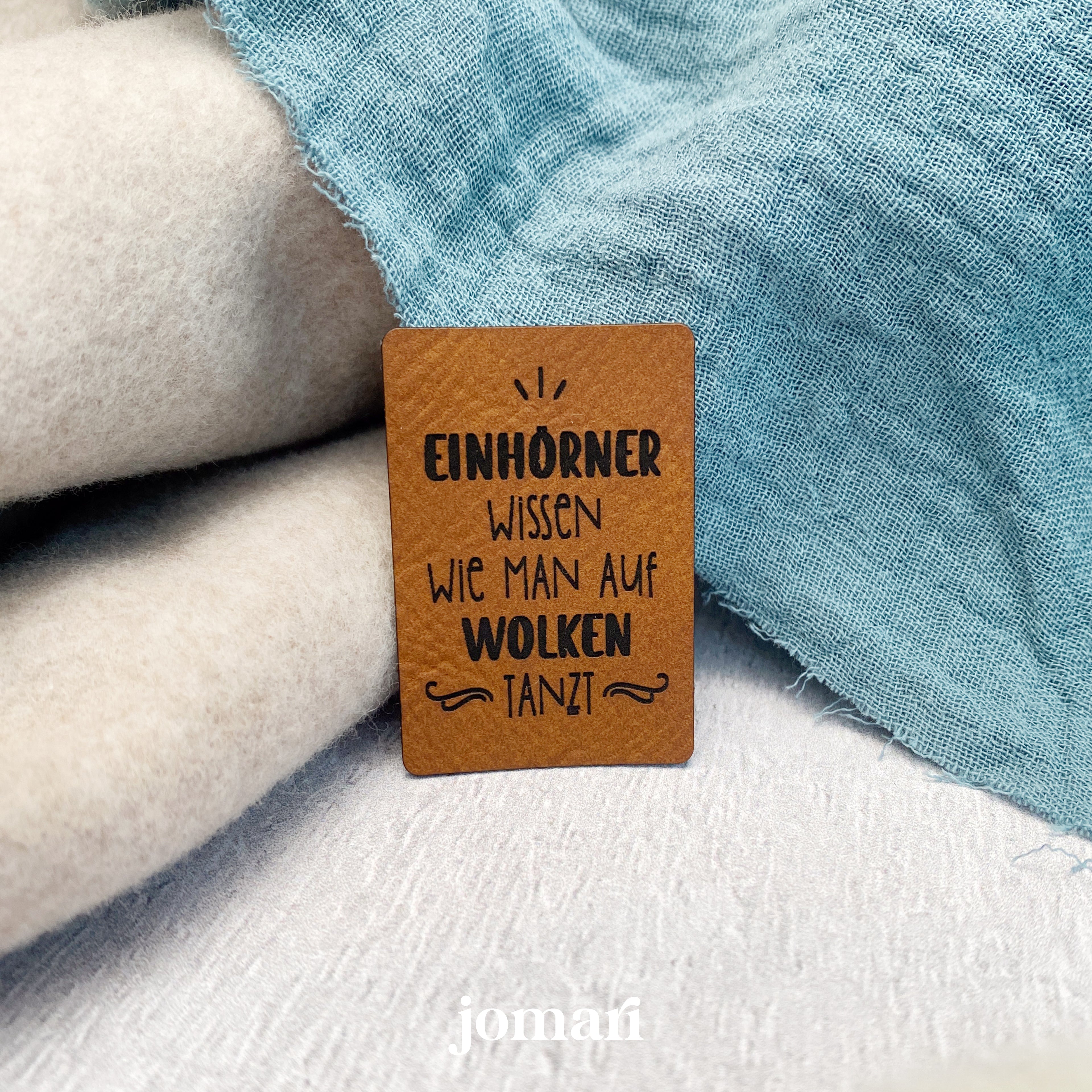 Kunstlederlabel - Einhörner wissen, wie man auf Wolken tanzt