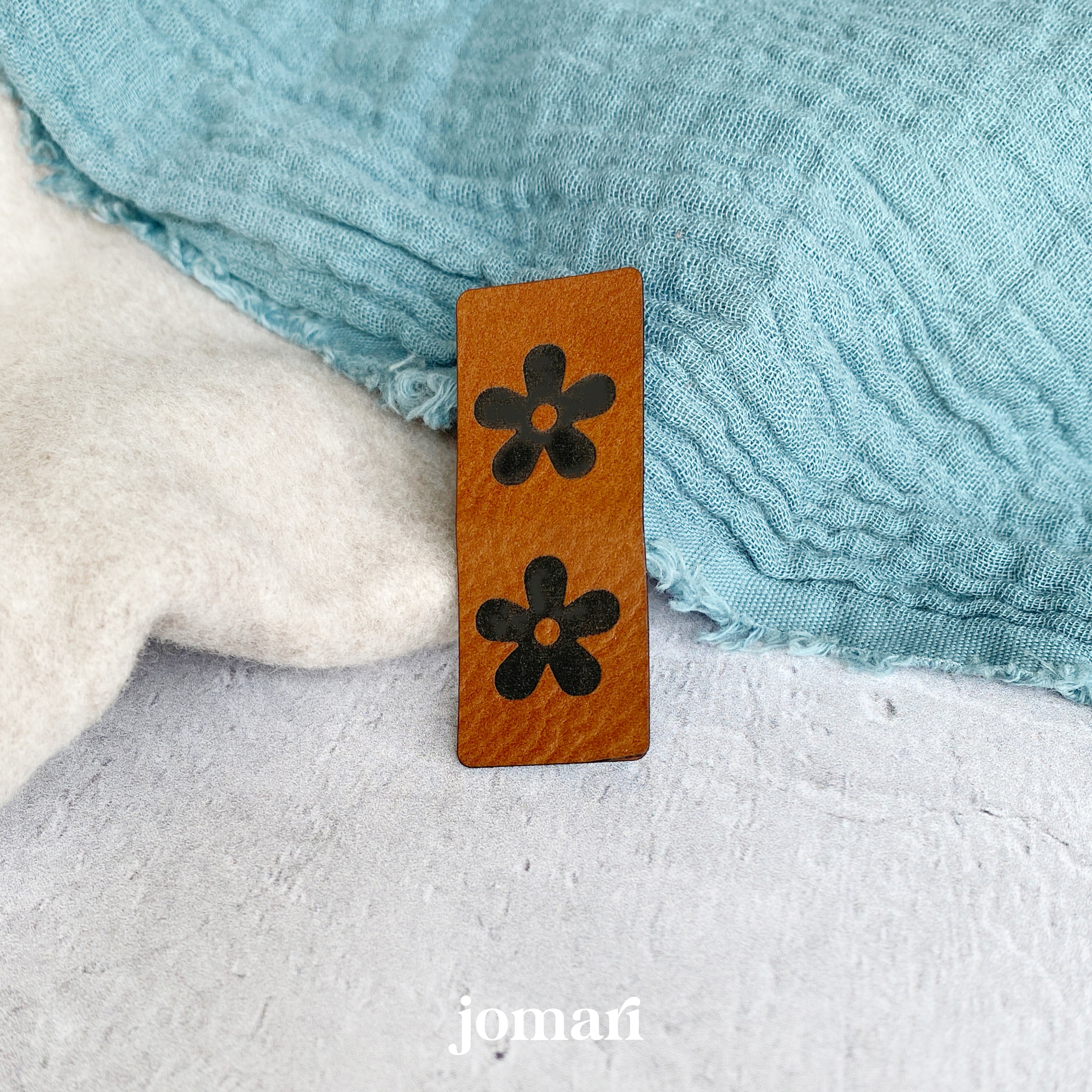 Kunstlederlabel - Blume Klapplabel