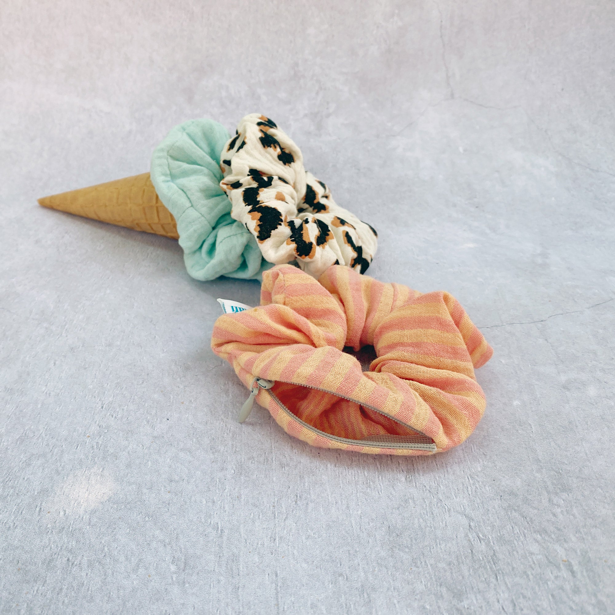 Secret Pocket Scrunchie