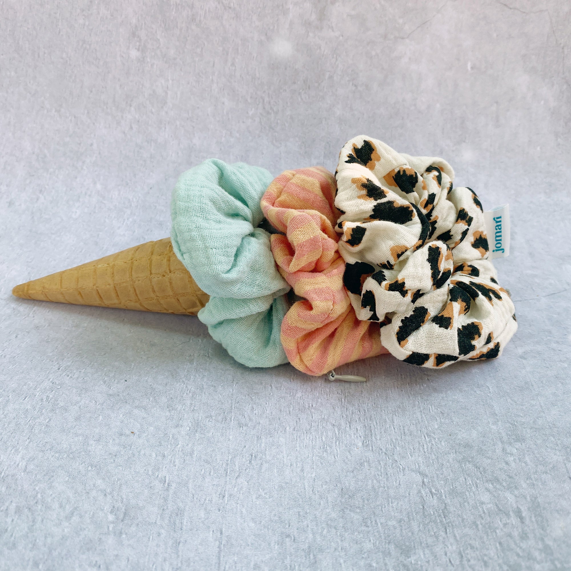 Secret Pocket Scrunchie