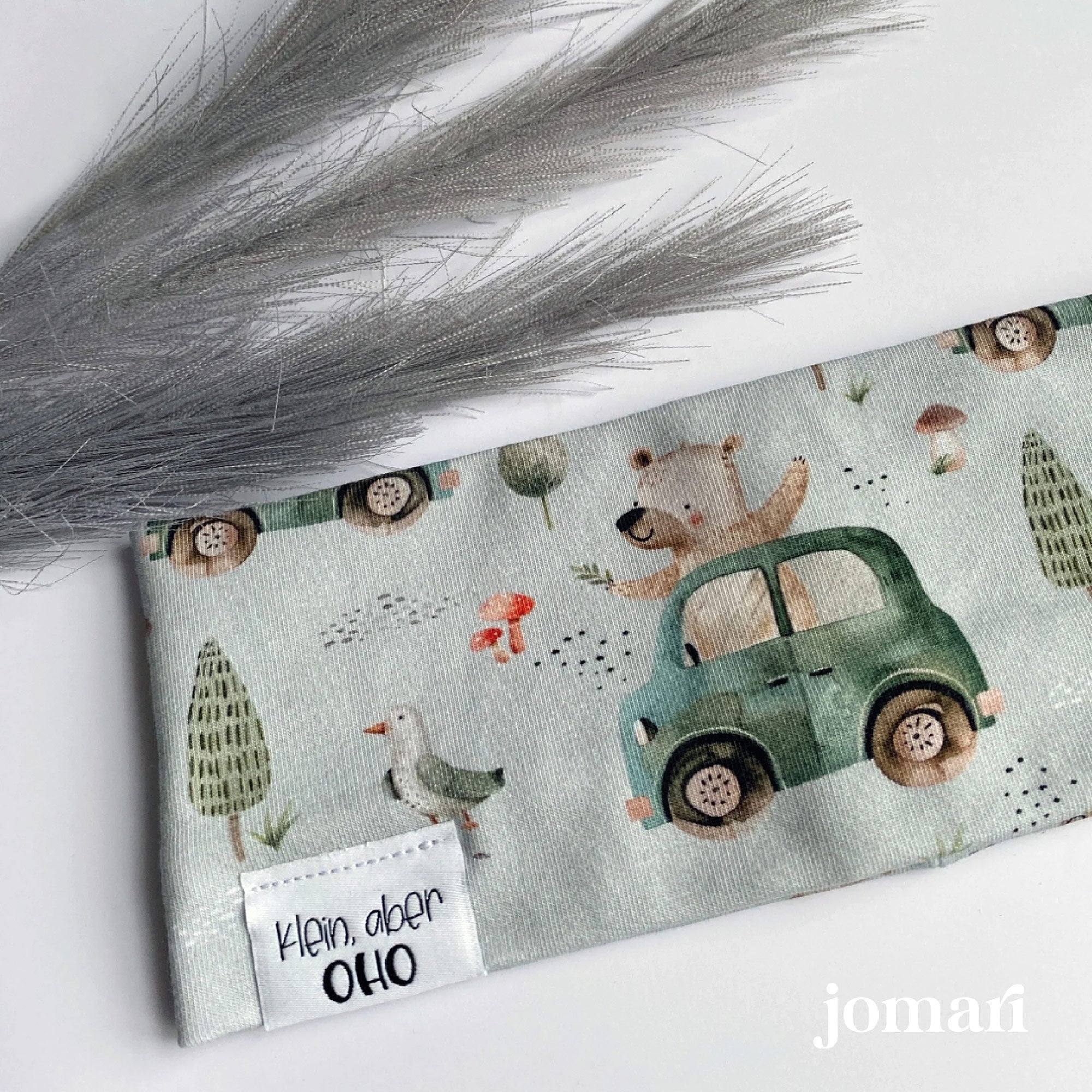 Übergangs-Stirnband aus Jersey oder French Terry mit einem süssen Autobär für Kinder – handgenäht von jomari